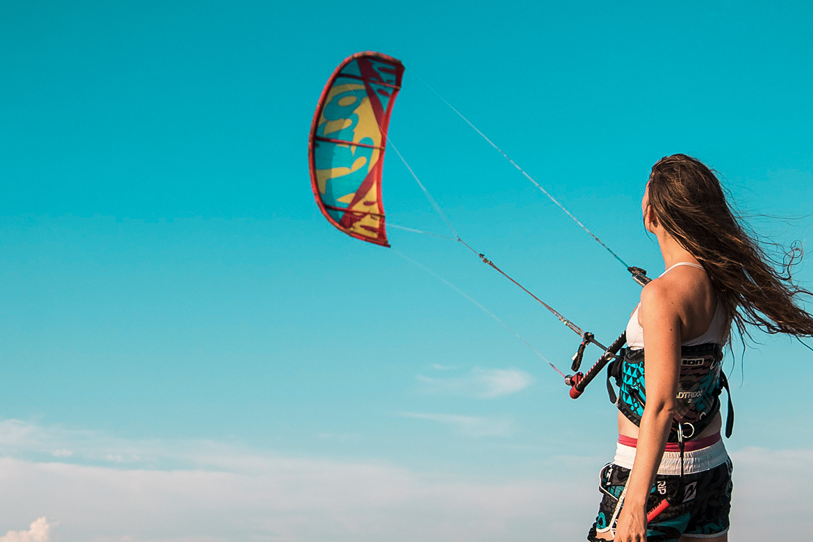 KITE SURFING SCHOOL